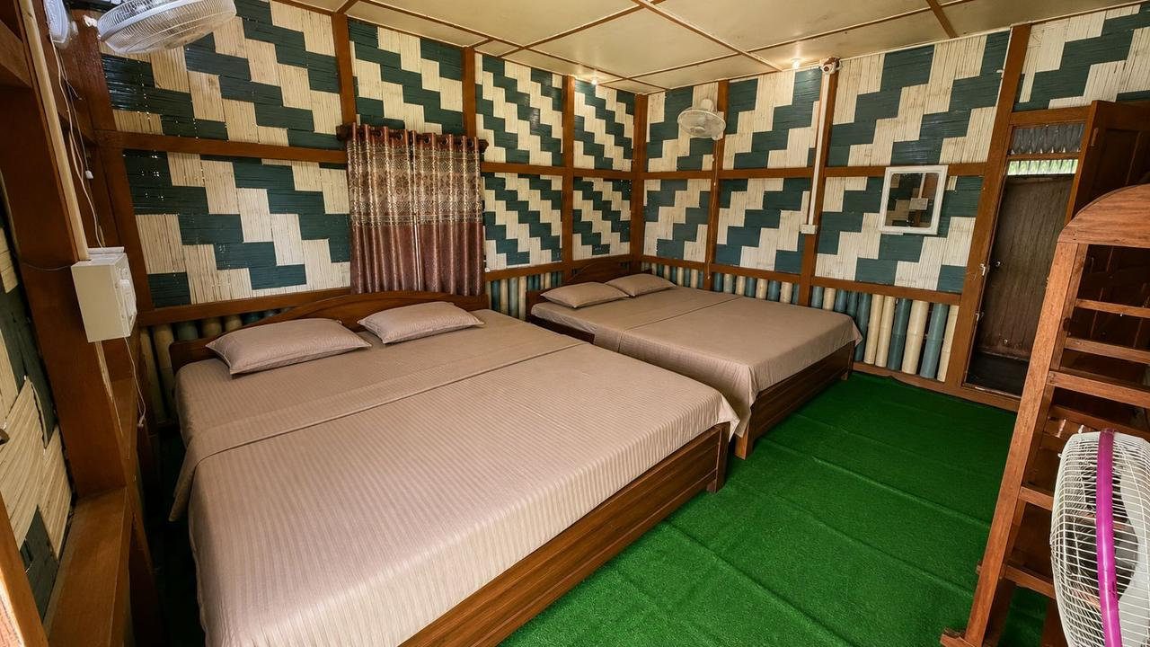 Deluxe Family Room — photo 1